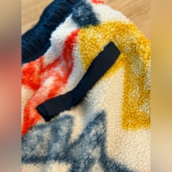 Jordan fleece sweats. Size small - Picture 4 of 9